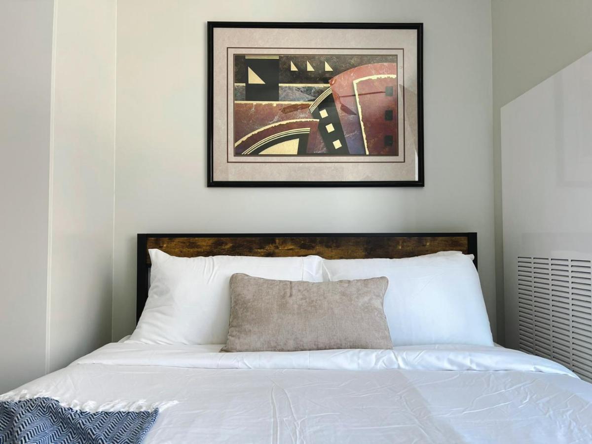 Sleepover Studio Apartments Дес Мойнс Екстериор снимка