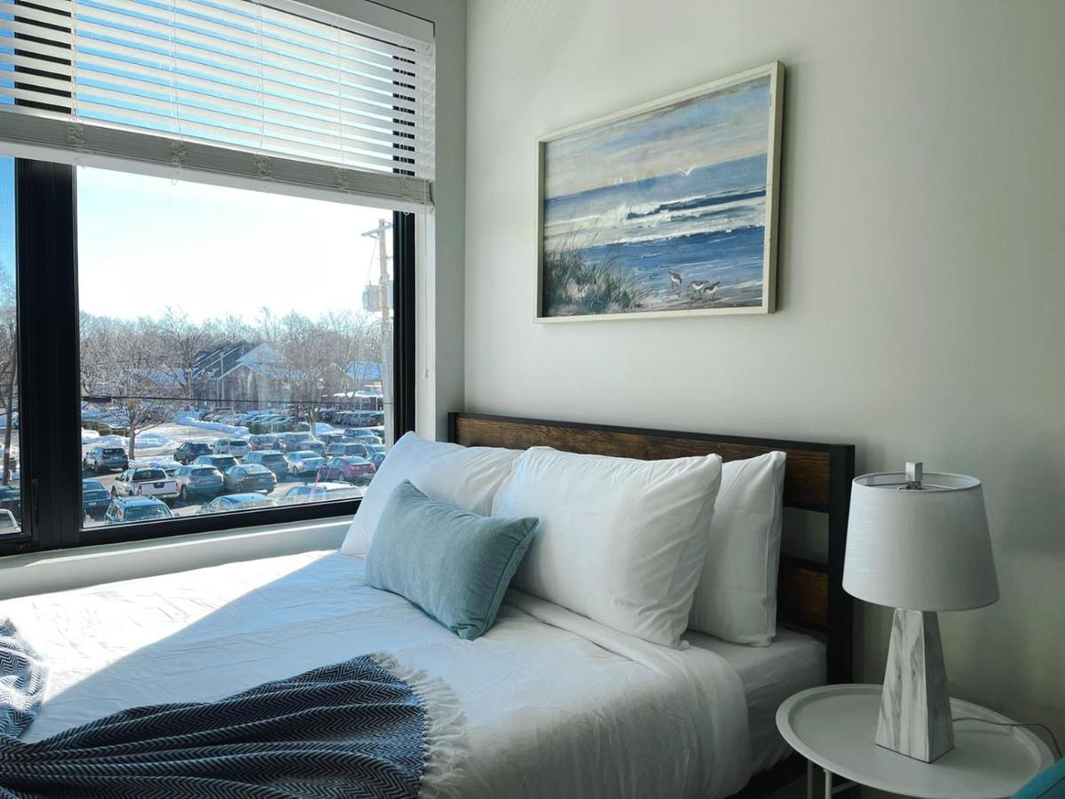 Sleepover Studio Apartments Дес Мойнс Екстериор снимка