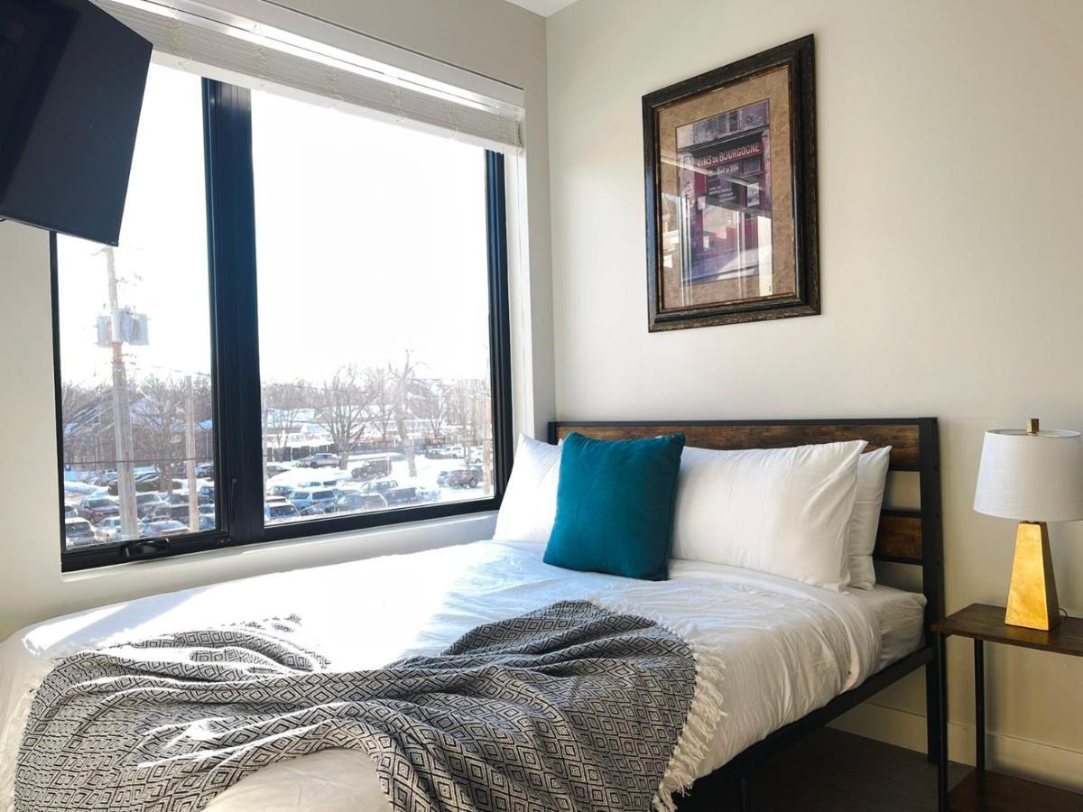 Sleepover Studio Apartments Дес Мойнс Екстериор снимка